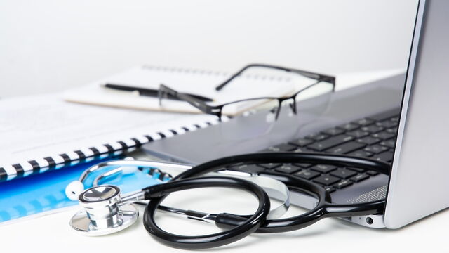 Bild zum Artikel„Präzision statt Zufall: Wie strukturierte Dermatoskopie-Ausbildung die Hautkrebsdiagnostik revolutioniert“