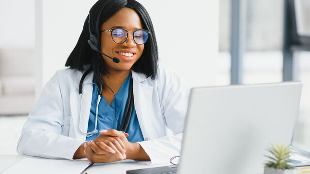 Bild zum Artikel„Hautmedizin digital: Wie Teledermatologie Versorgung und Praxisalltag verändert“
